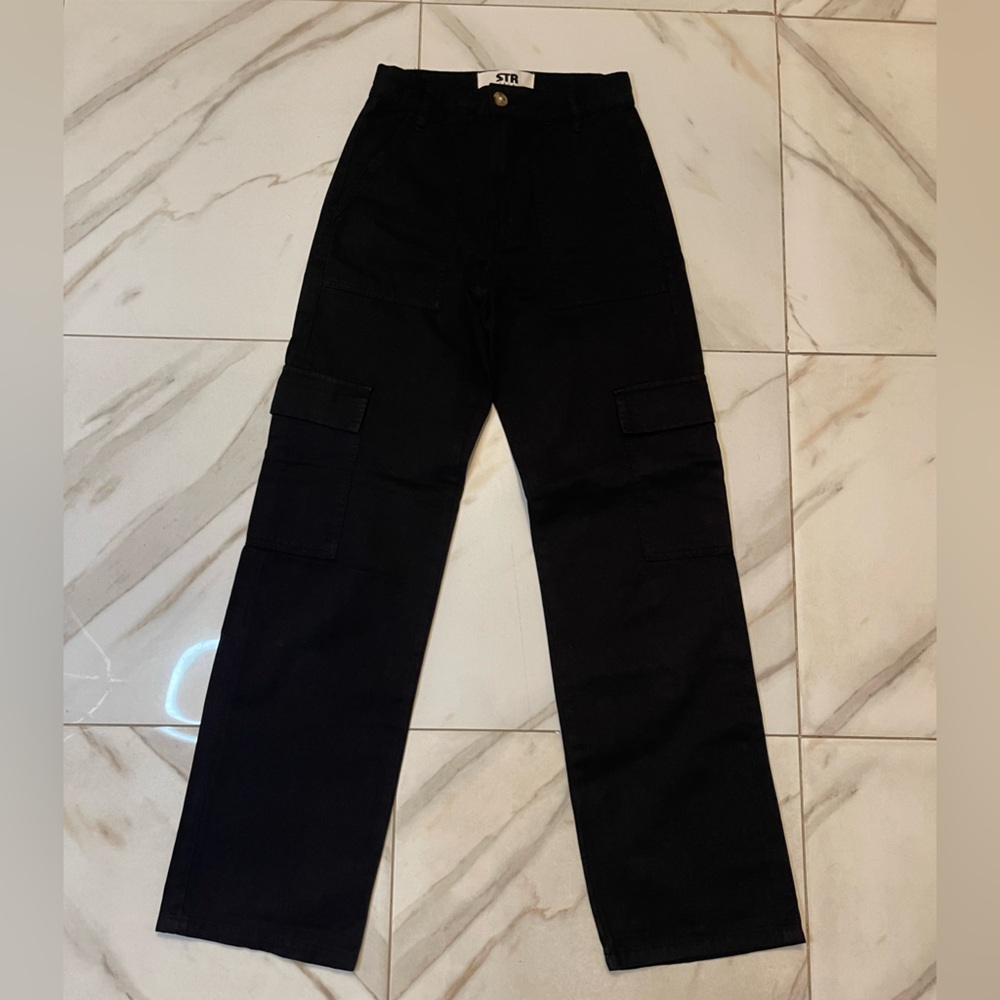 stradivarius black cargo pants